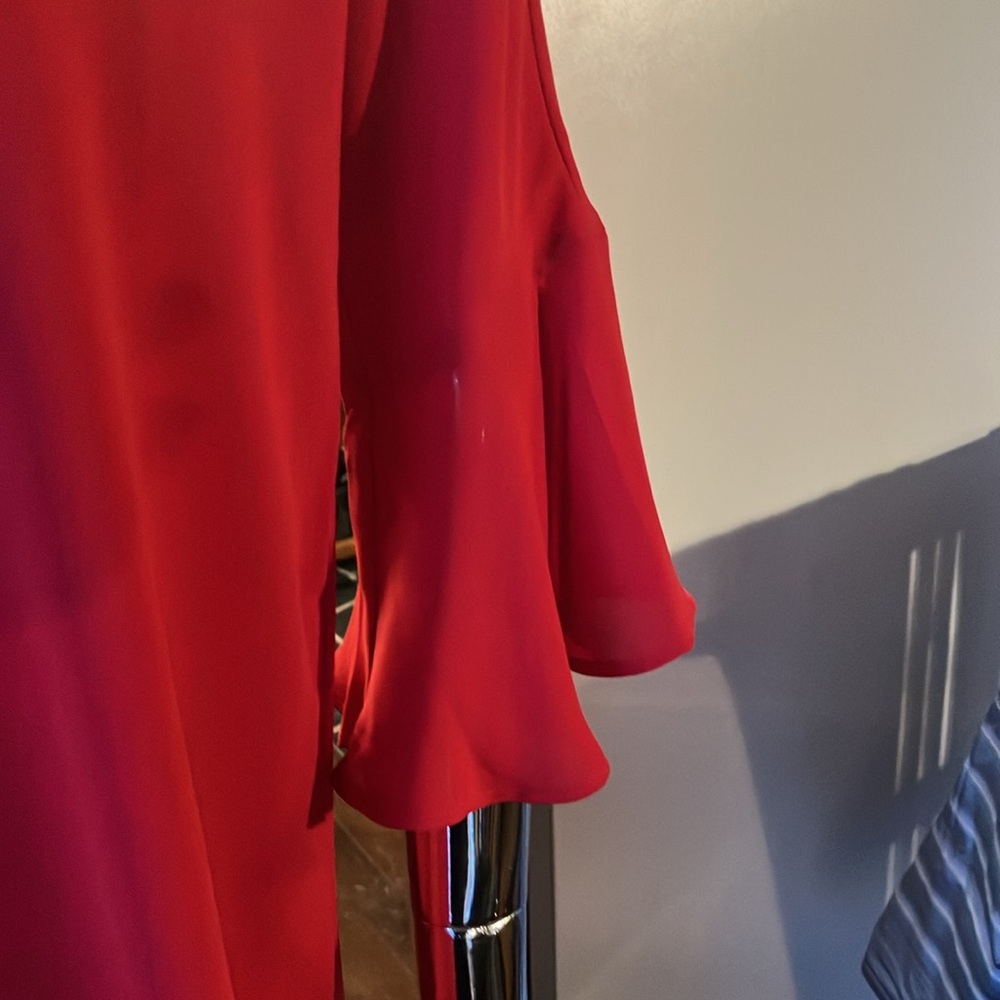 Red blouse - Picture 2 of 2